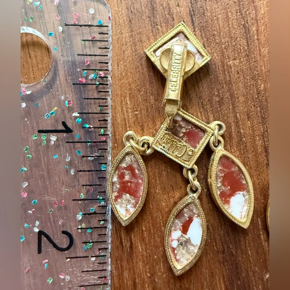 Vintage Celebrity Pin Pendant & Earrings Set Brooch Faux Marble Red Gold Stones